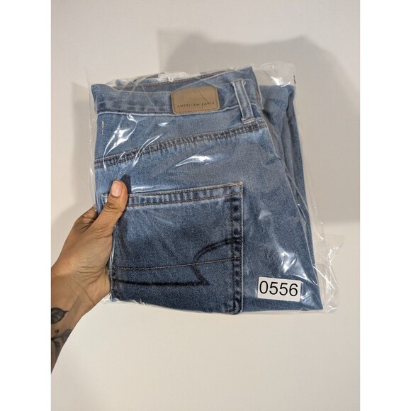 American Eagle Womens High Rise Distressed Mom Jeans Sz 6 X-Long Streetwear Boho - Picture 8 of 8